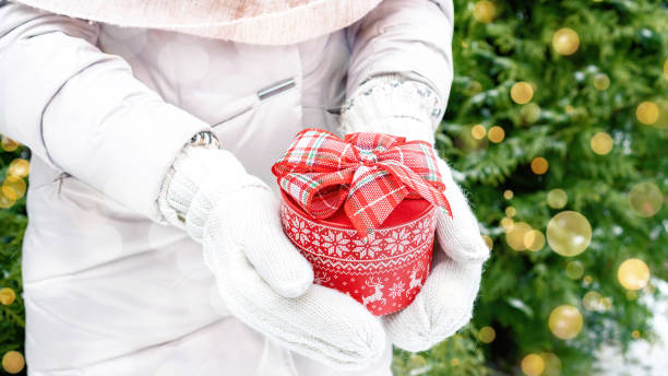 How to Wear a Knitted Jumper All Year Round Knitted Jumper All Year Round